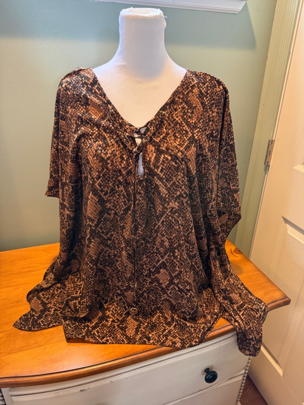 MICHAEL Michael Kors Brown Snake-Print handkerchief sleeve Top